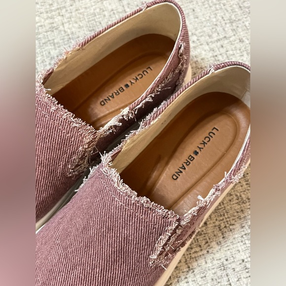 Lucky Brand Women’s Slip-On Sneakers. Size 8. NWOT - Picture 8 of 10